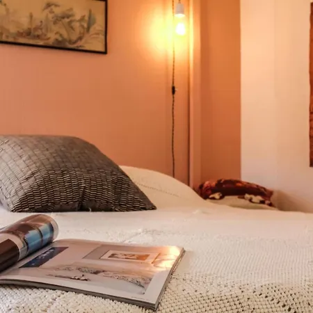 Nice-Duplex-Plage-Climatisation Apartment