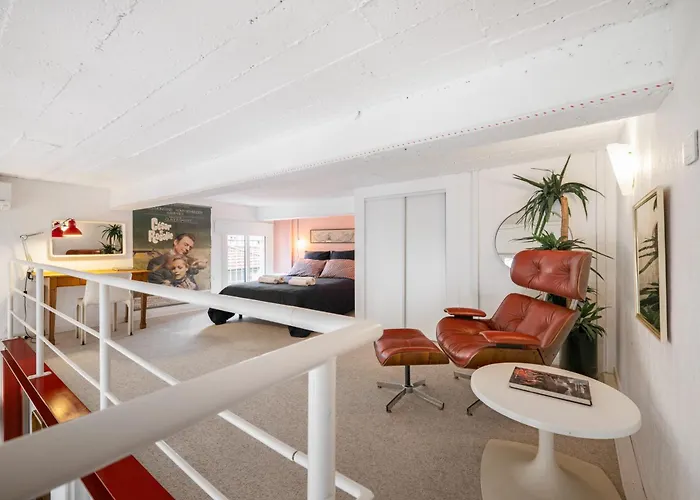 Nice-Duplex-Plage-Climatisation アパート ニース